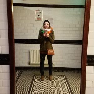 Meet your Posher, Anna